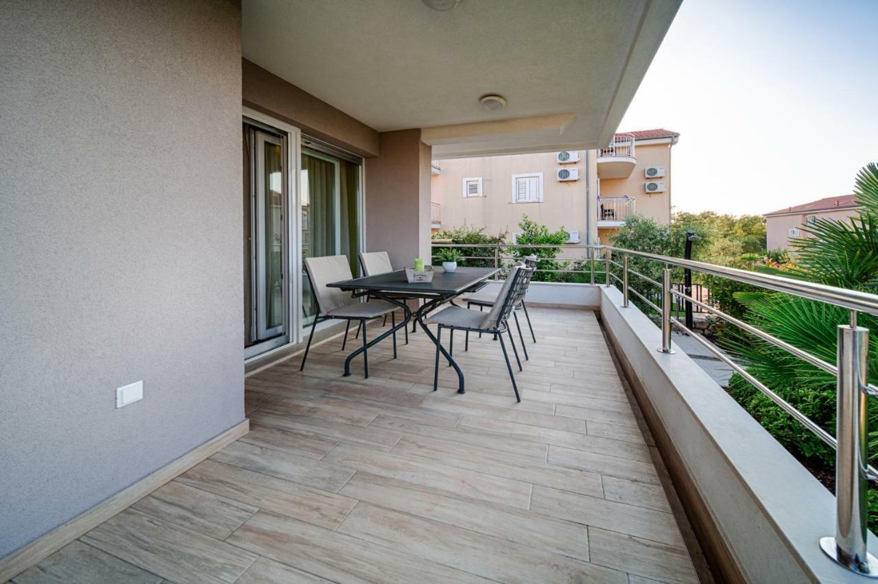 Apartment Rova Малинска Экстерьер фото
