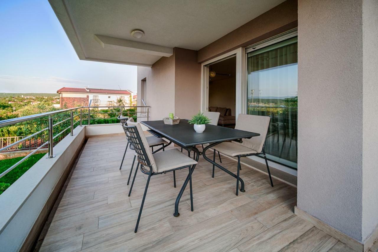 Apartment Rova Малинска Экстерьер фото